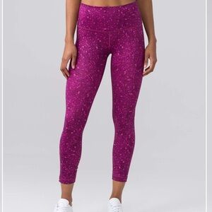 Lululemon High Times Pant (Full-On Luxtreme)
Paradise Geo Regal Plum Multi